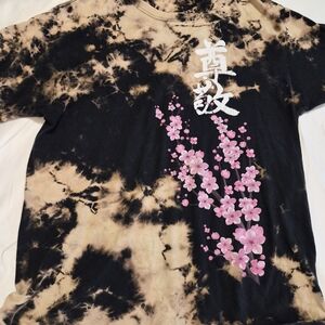 Source Unknown Black & Tan Tie-Dye Tee with Pink Floral Print